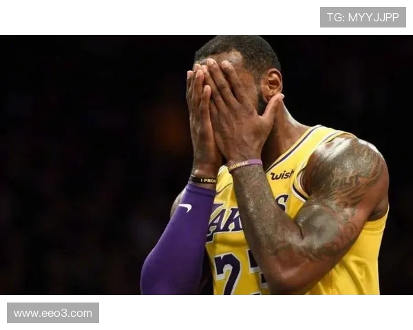 新秀詹姆斯 25 分羞辱 DPOY!阿泰回忆经典对抗:他天生就是国王(2)